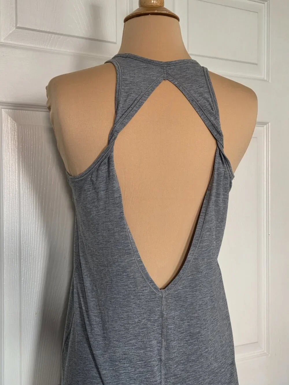 Lululemon Heather Gray Trapeze Twist Tank